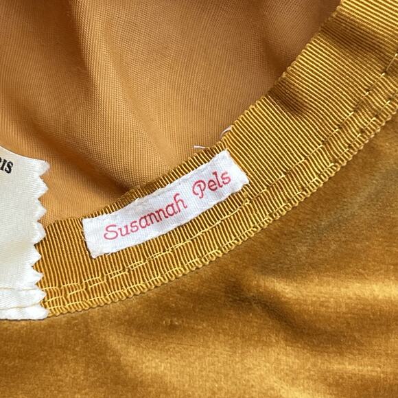Vintage Mr. John Juniorette Susannah Pels Women’s Gold Velvet Mod Bucket Hat - Picture 7 of 8
